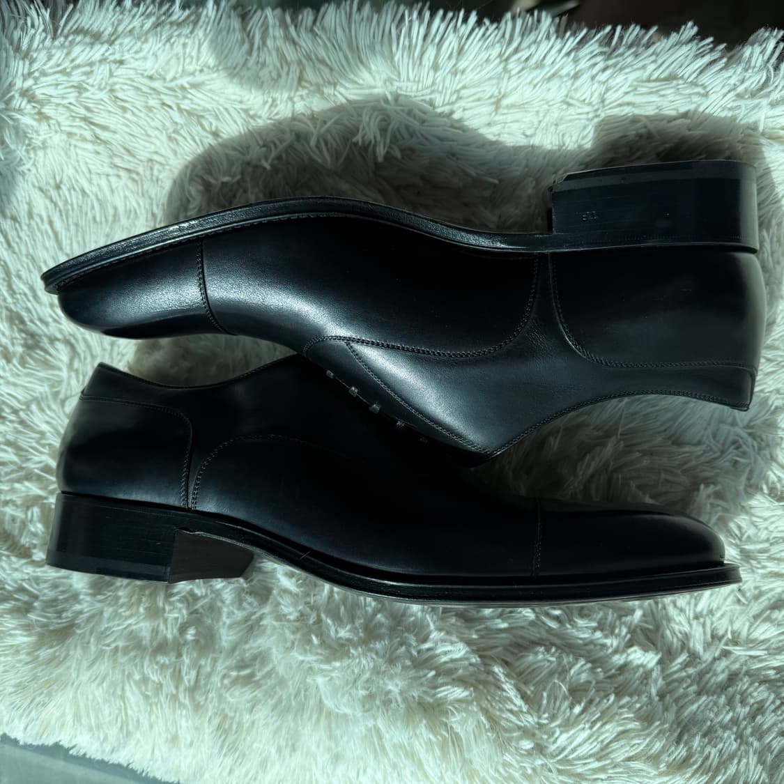 (새제품)톰포드 클레이돈 스트레이트 캡토 280(US11) 상품이미지5