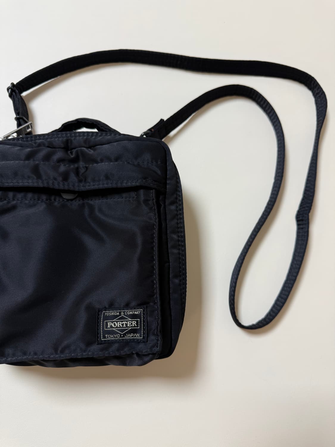 (신형) PORTER 포터 탱커 스퀘어 숄더백 블랙 상품이미지3