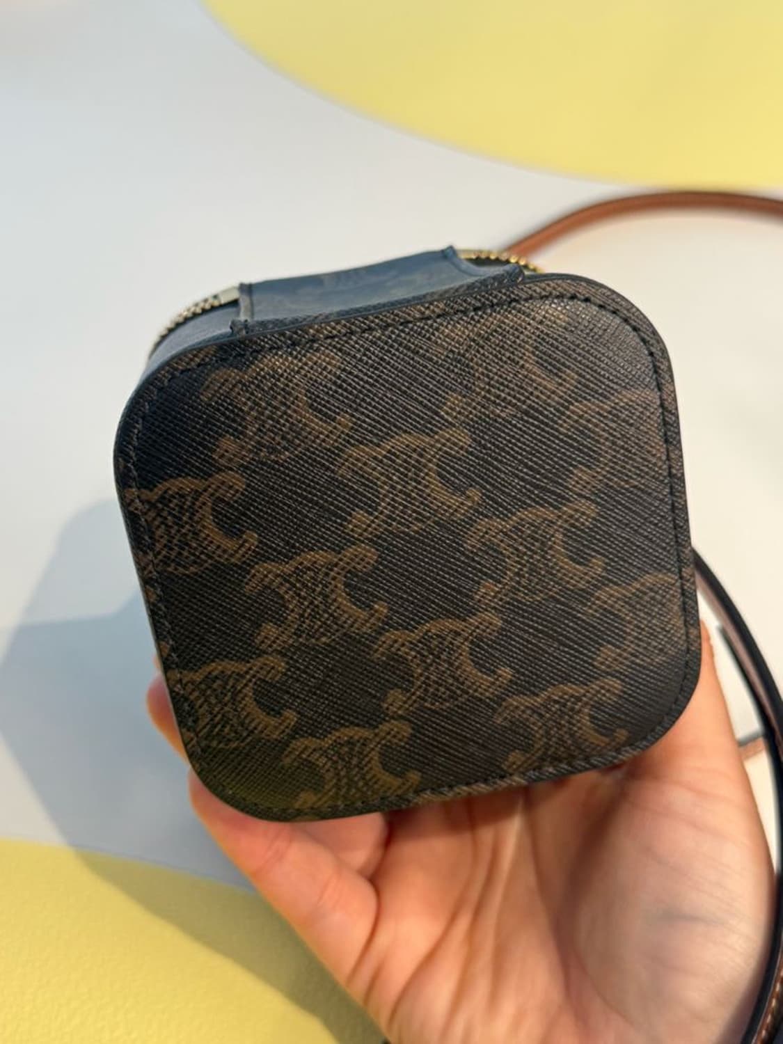 셀린느 트리오페 베니티 상품이미지7