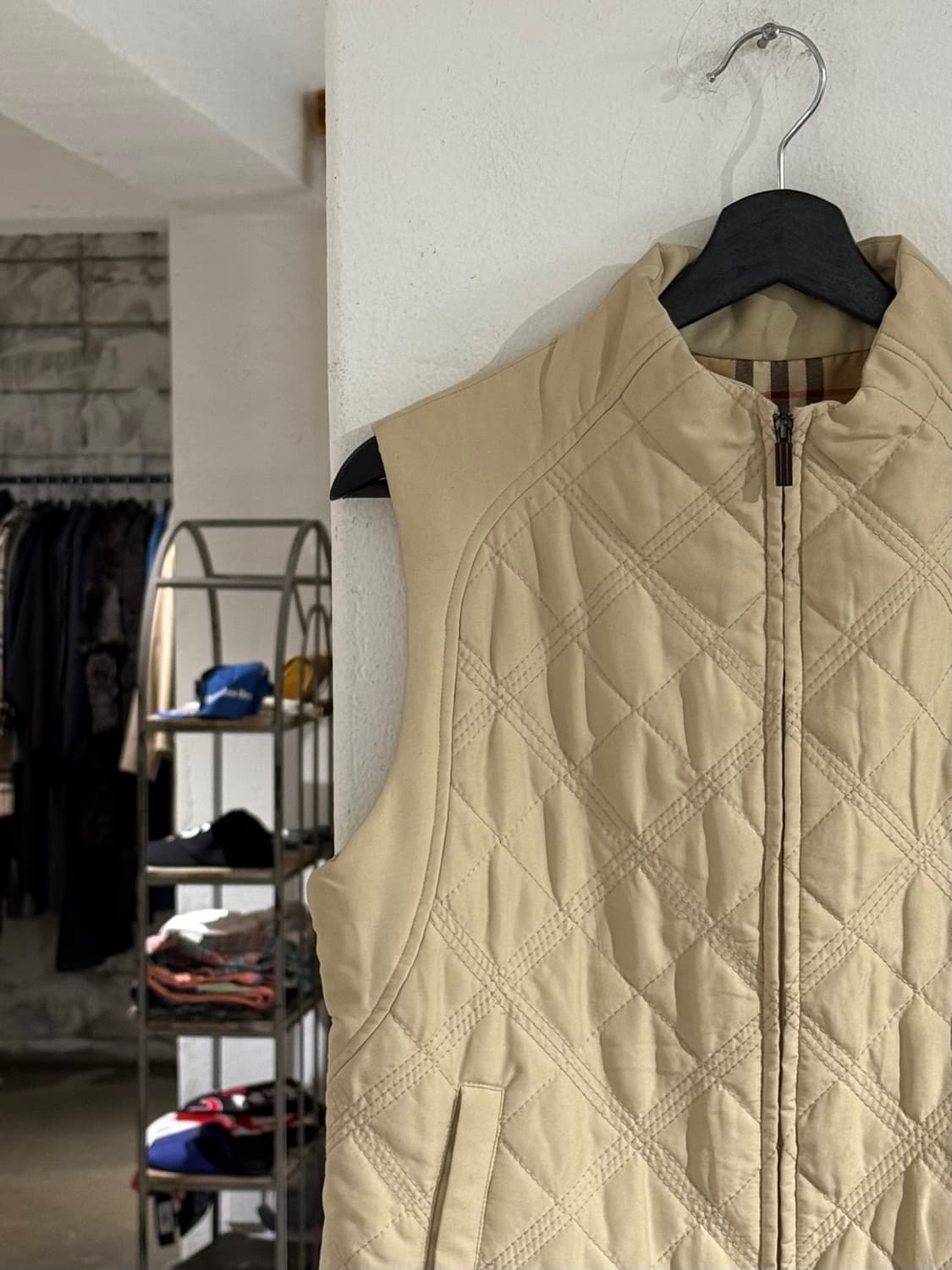 버버리 골프 베이지 퀼팅 집업 베스트  상품이미지2