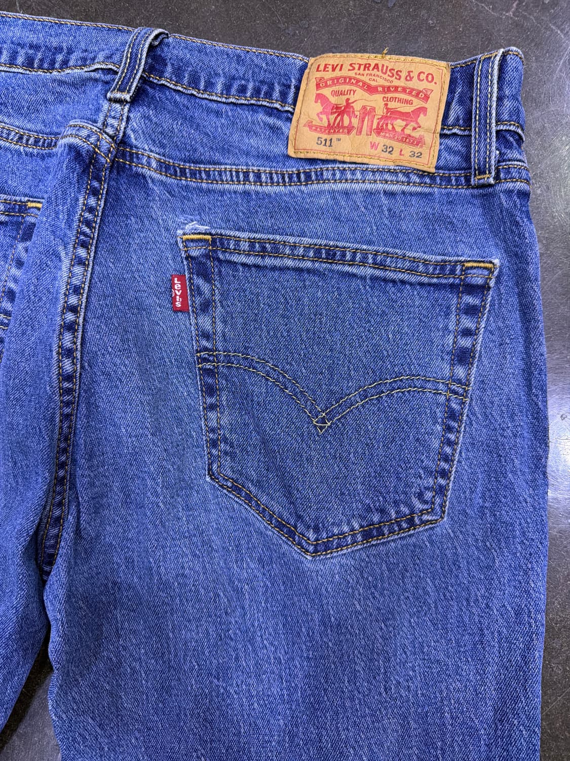 리바이스 511 슬림핏 레트로 스톤워싱 데님팬츠 32 상품이미지7