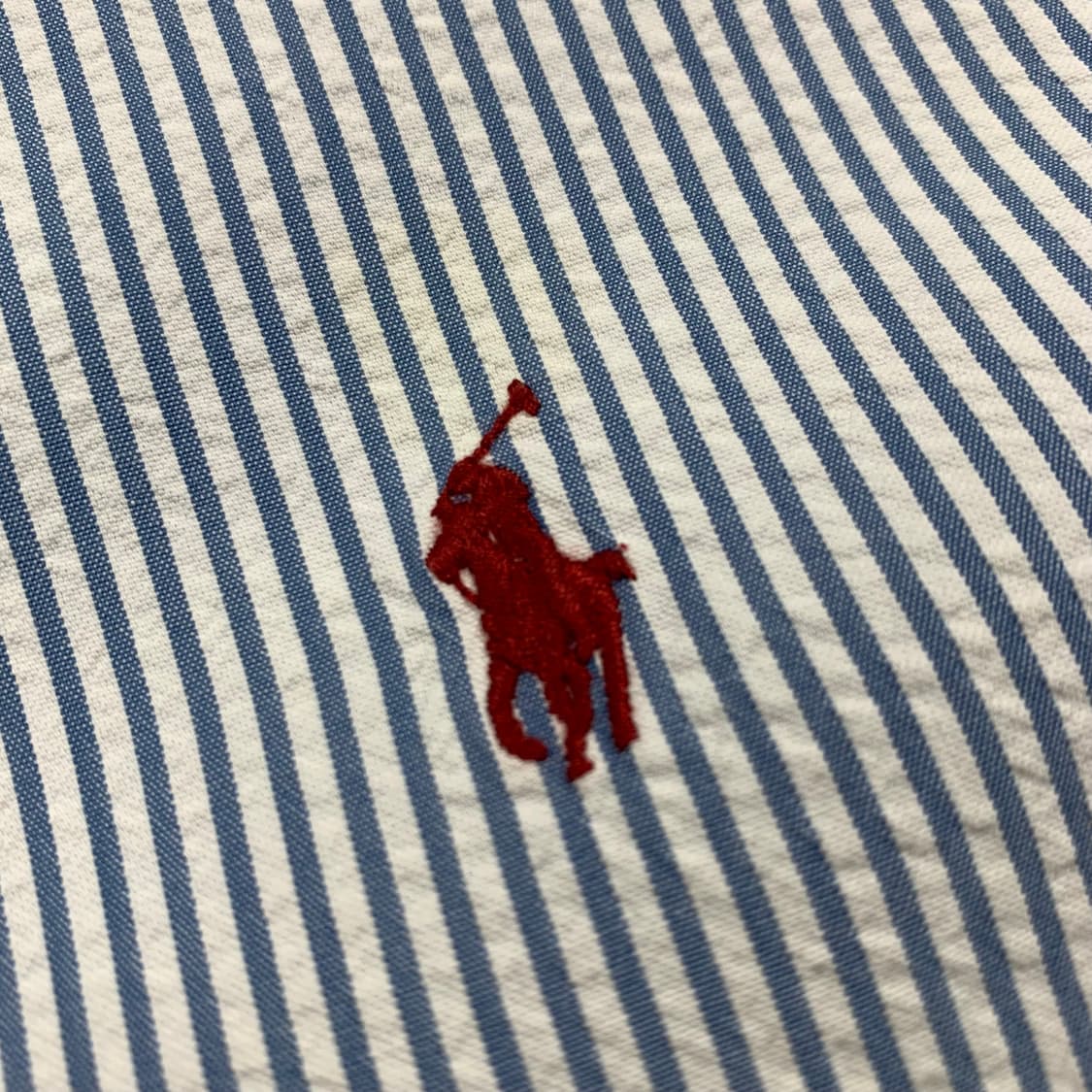 폴로 랄프로렌 포니로고 커스텀핏 시어서커 네이비 스트라이프 하프셔츠 상품이미지3