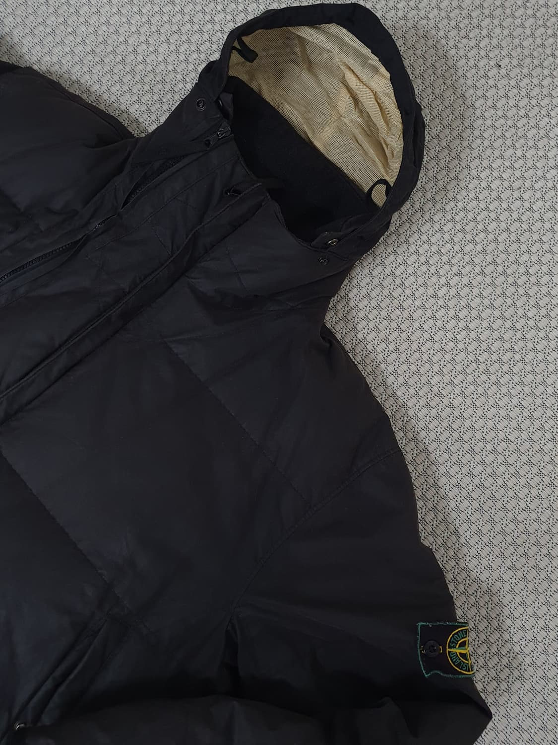 99AW 스톤 아일랜드 그린 엣지 왁스 코튼 구스 다운 패딩 상품이미지3