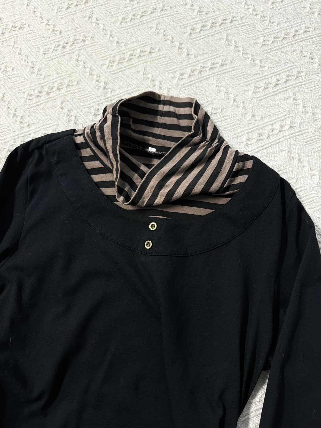 셔링 넥 레이어드 버튼 탑 상품이미지2