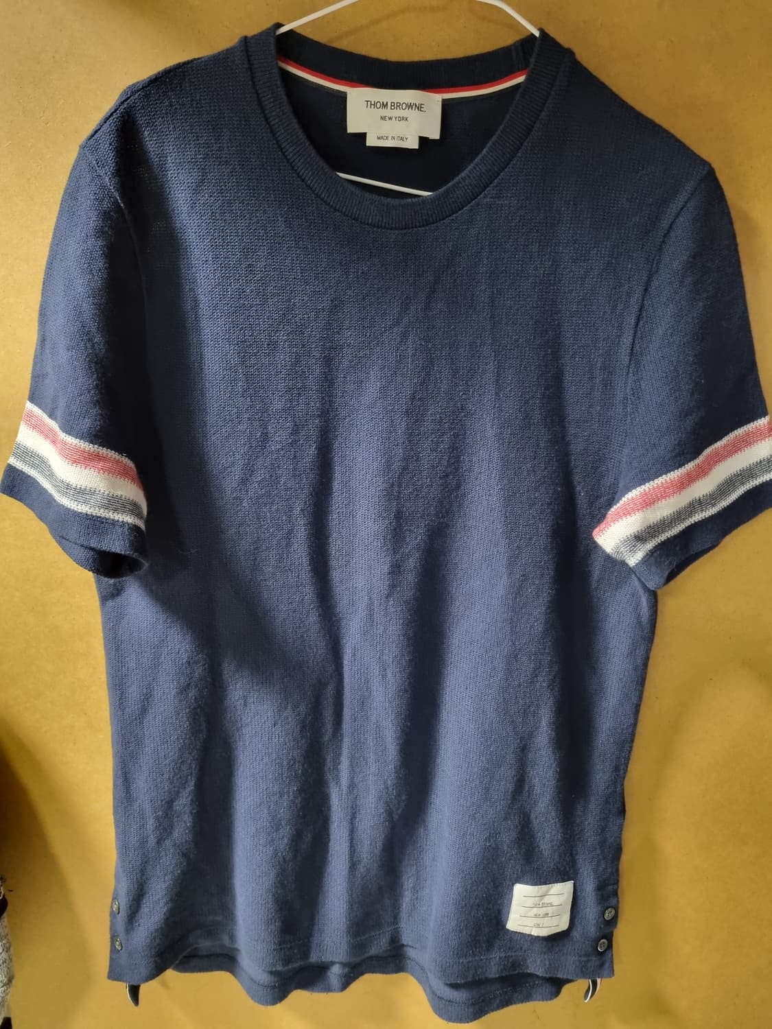 톰브라운 텍스처드 반팔 티셔츠  상품이미지1