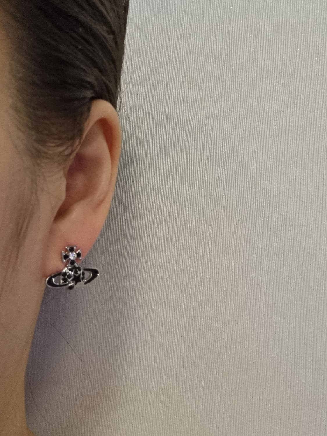 비비안웨스트우드 업사이클링 블랙스타 귀걸이 상품이미지7