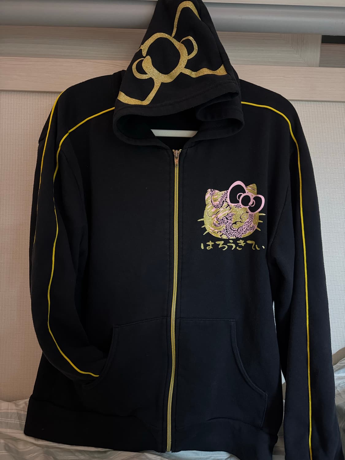 헬로키티 갸루 스카쟌 문양 후드집업 상품이미지2