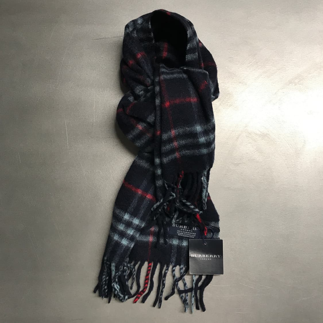 버버리 정품 캐시미어 머플러 네이비 상품이미지1