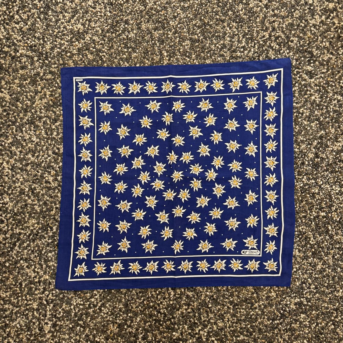 빈티지 플로럴 반다나 (58x56cm)  상품이미지1