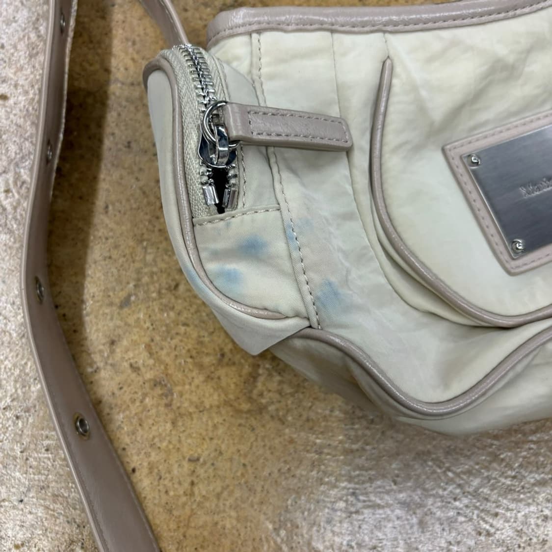 마뗑킴 마들렌 라운드 백 라이트 베이지  상품이미지6