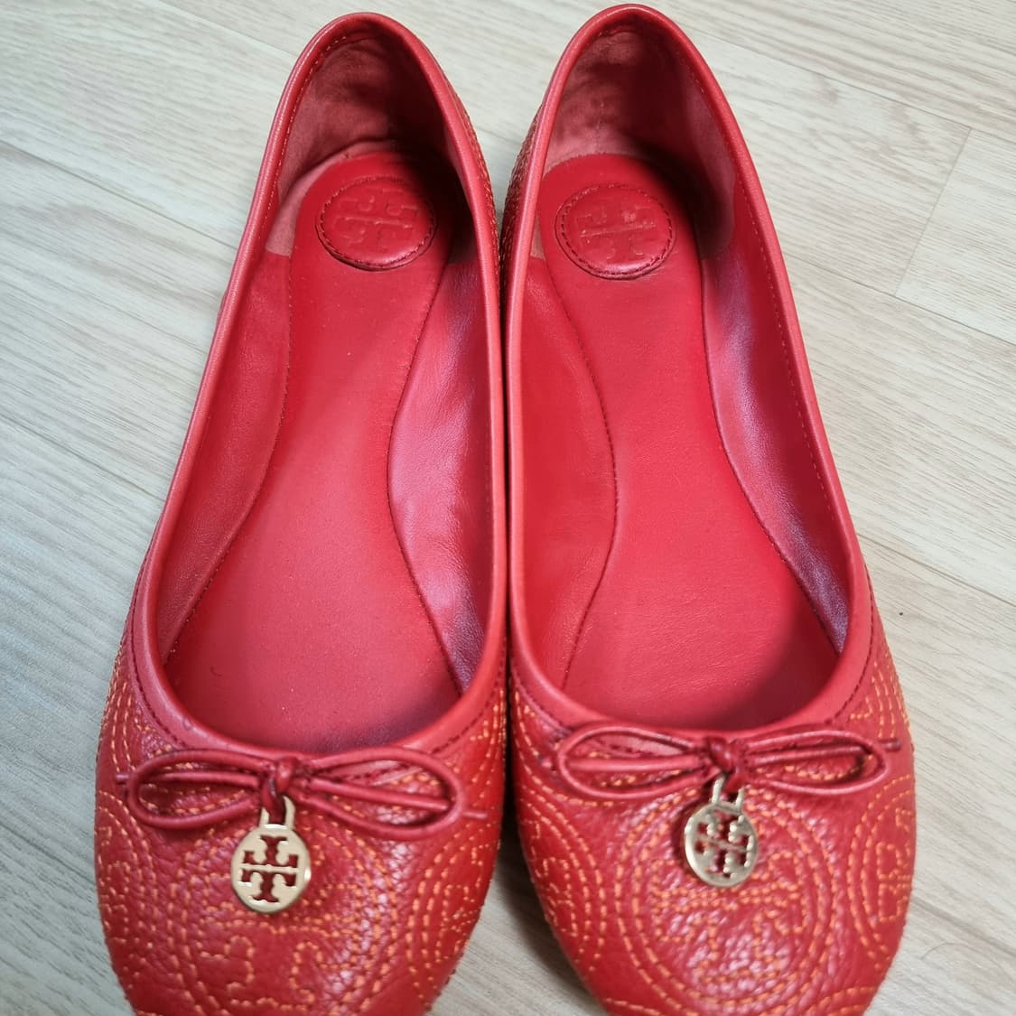 토리버치 퀼팅 레더 가죽 슈즈 단화 플랫 (240mm/7M) 상태굿 상품이미지9