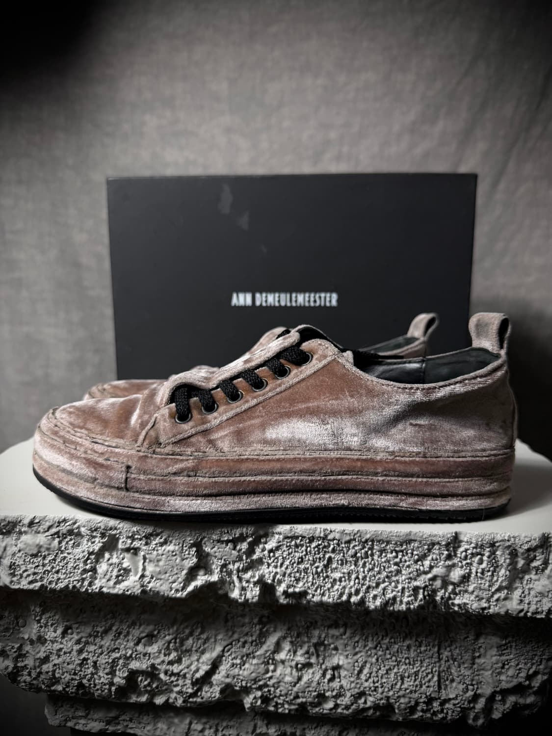 Ann Demeulemeester Velvet  Sneakers  상품이미지3