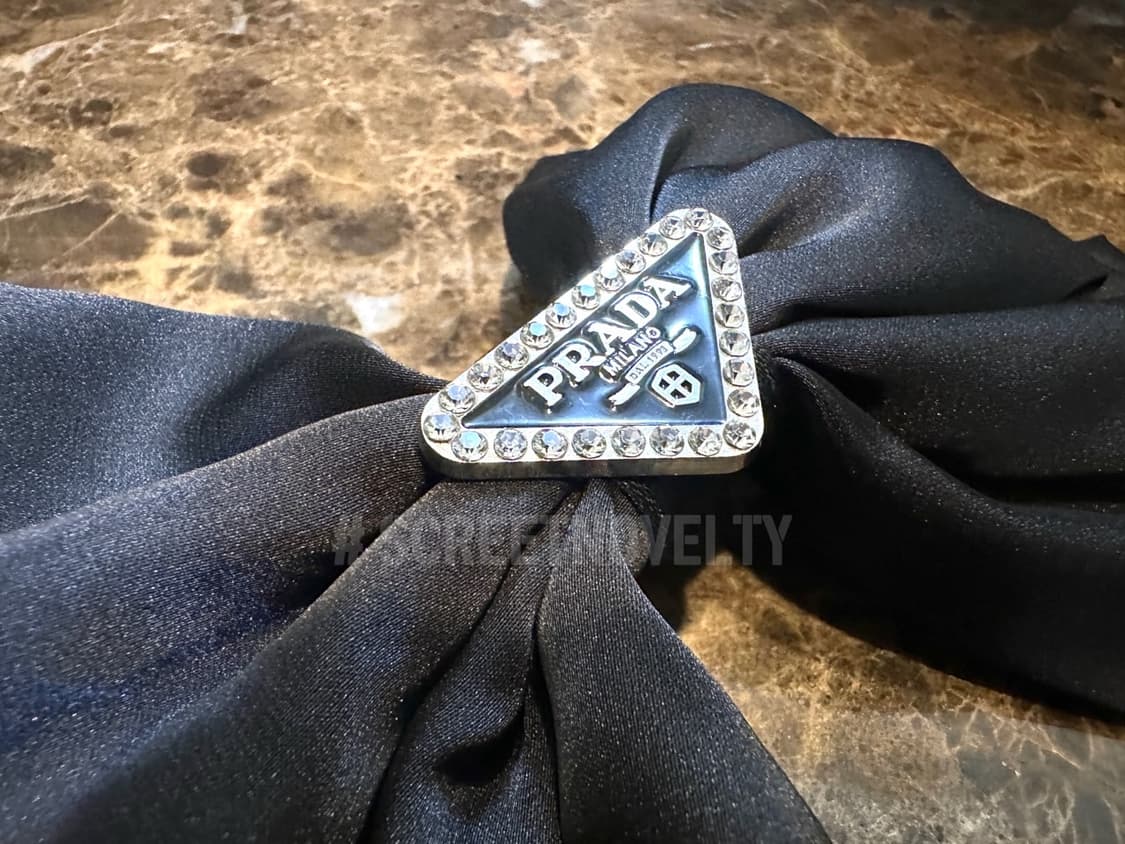 프라다 블랙로고 헤어핀 블랙 상품이미지7