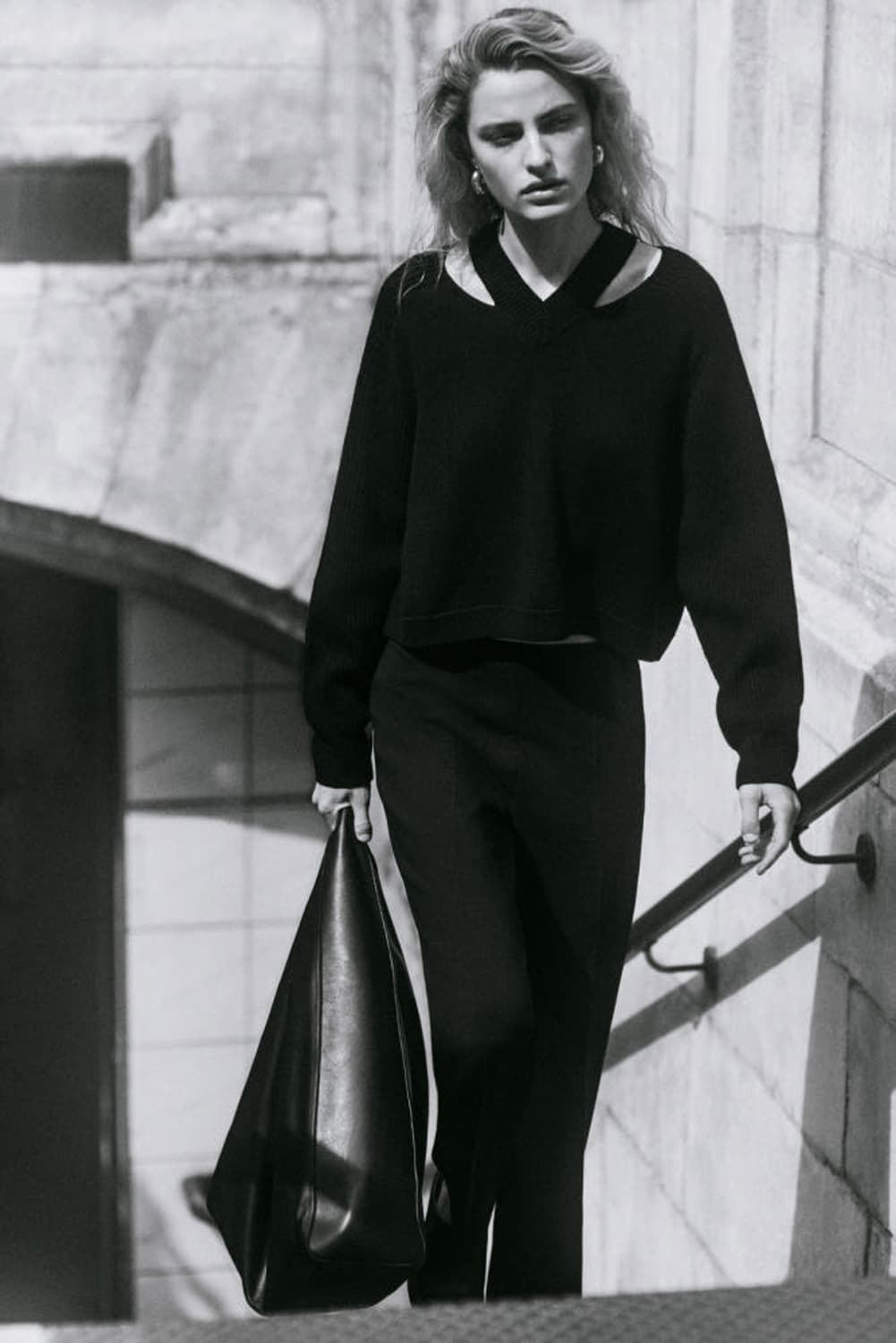 디컨스트럭티드 니트 상품이미지3