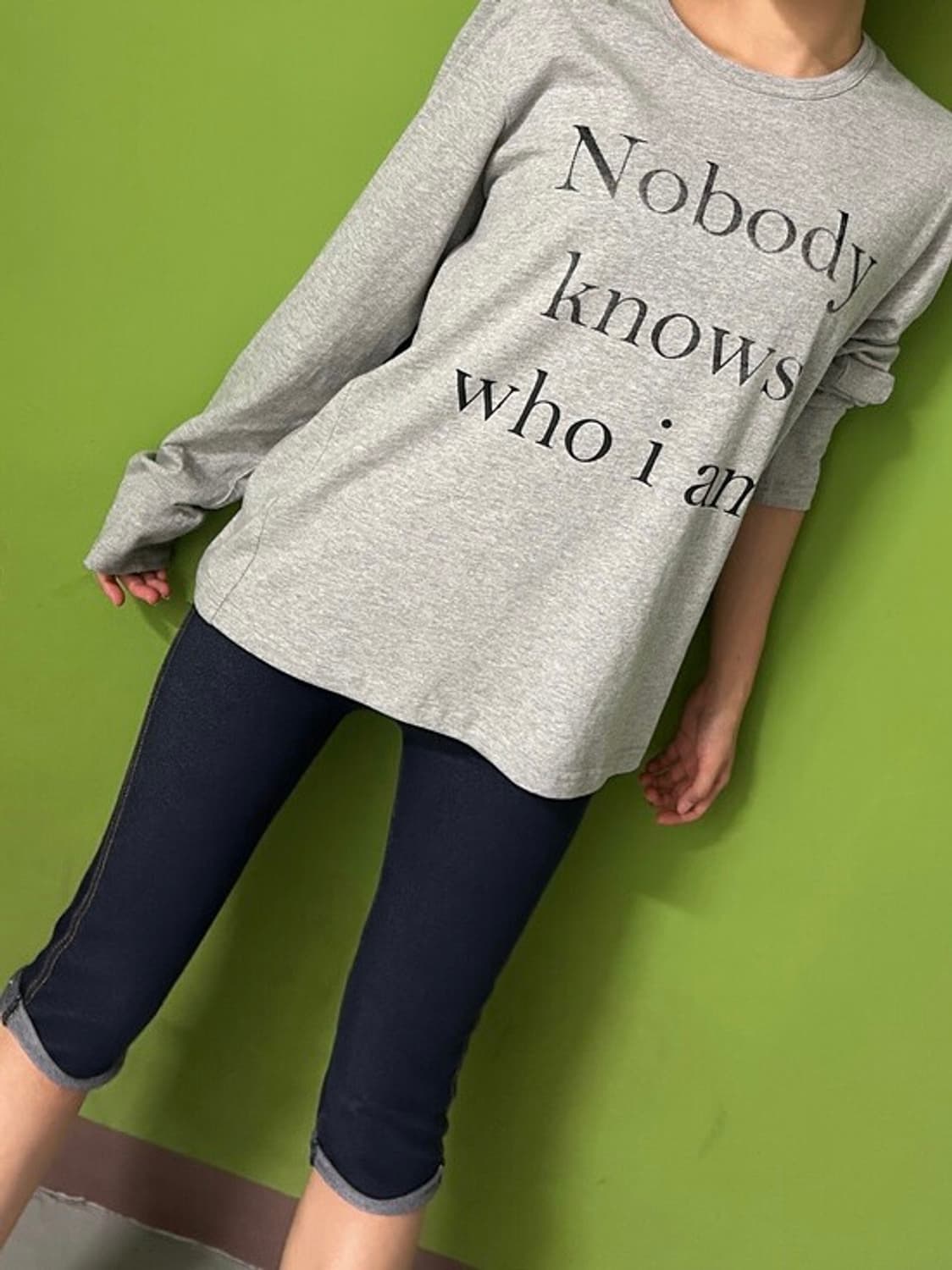 회색 롱슬리브 티셔츠 상품이미지3