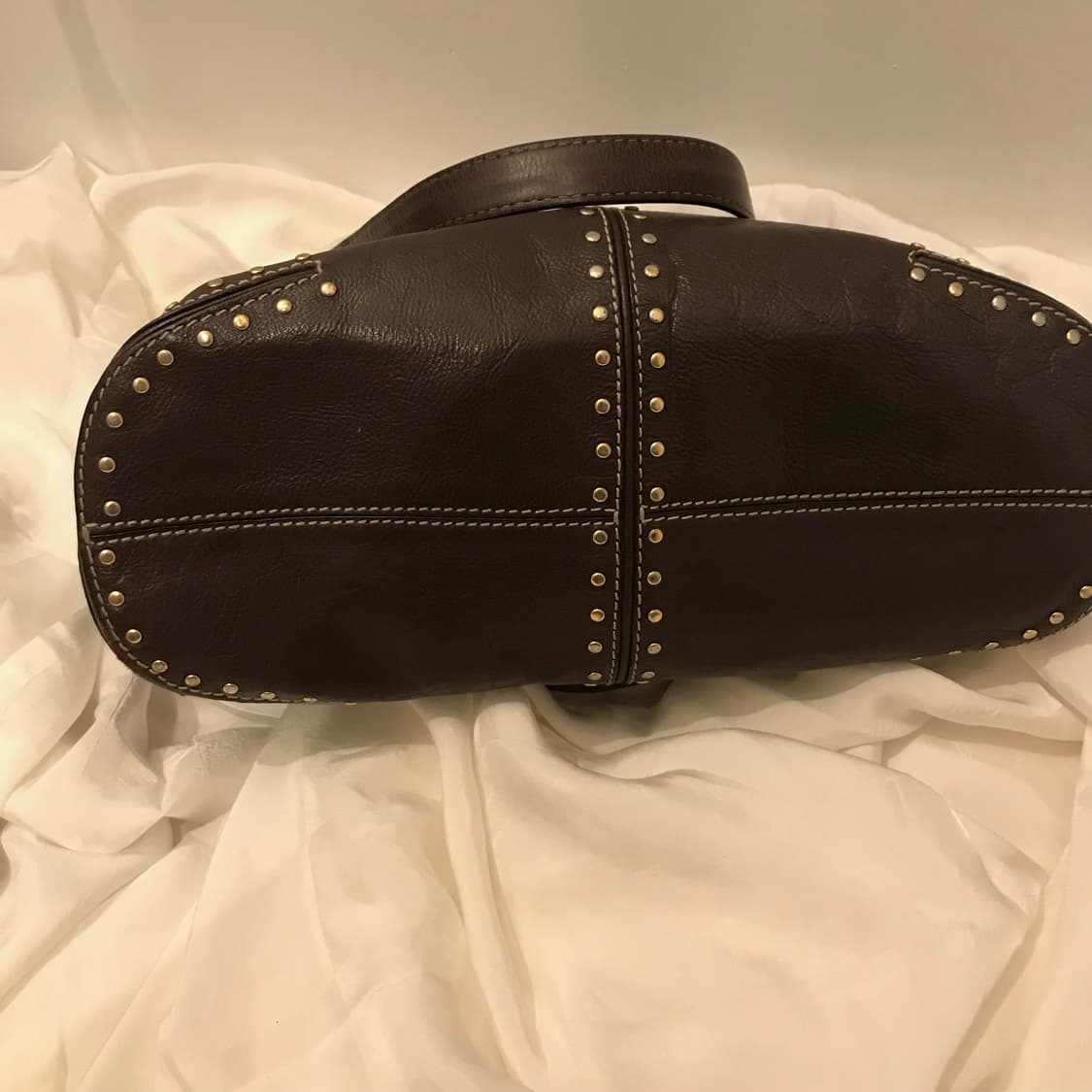 Michael Kors 마이클코어스 브라운 레더 스터드 백 상품이미지4