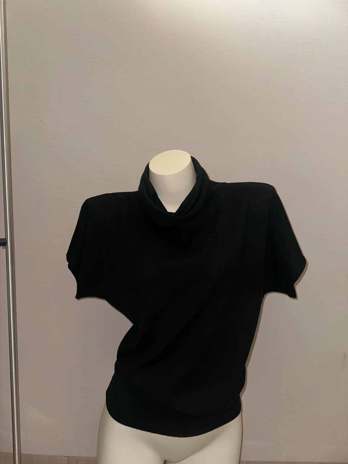 빈티지 블랙 폴라 반팔 니트 상품이미지6