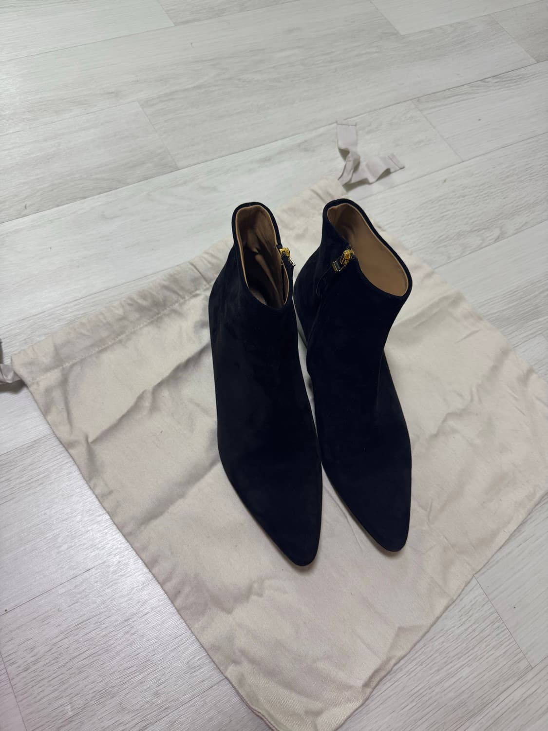 더 로우 스웨이드 부츠 The Row Ambra Ankle Boots  상품이미지3