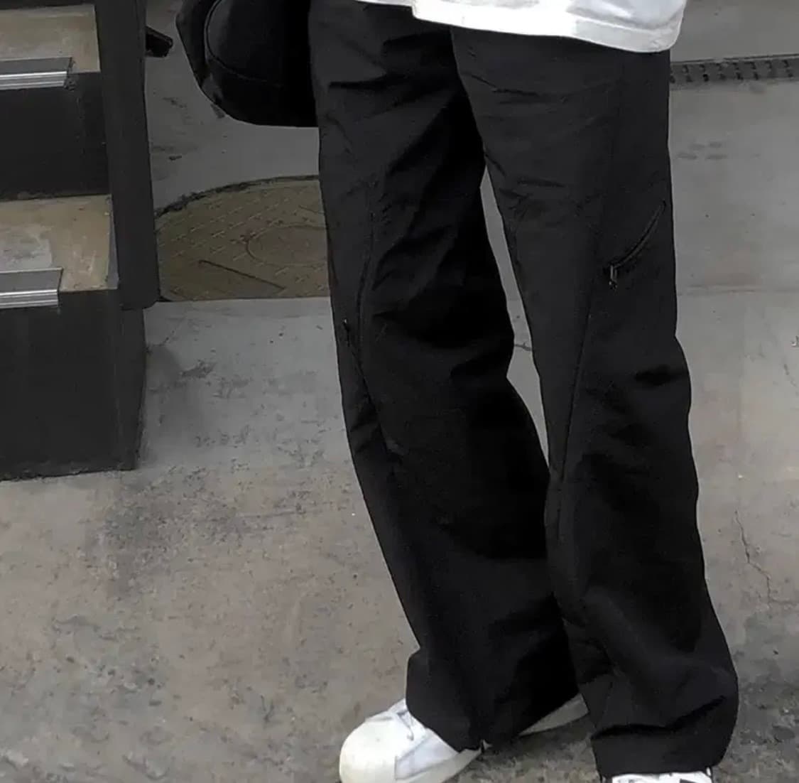 더뮤지엄비지터 하트 나일론 팬츠 상품이미지1