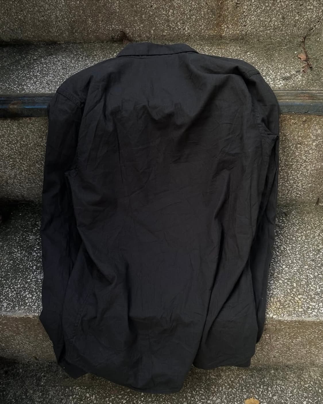 *rare* 2000s agnes b. 고딕 블랙 셔츠  상품이미지3