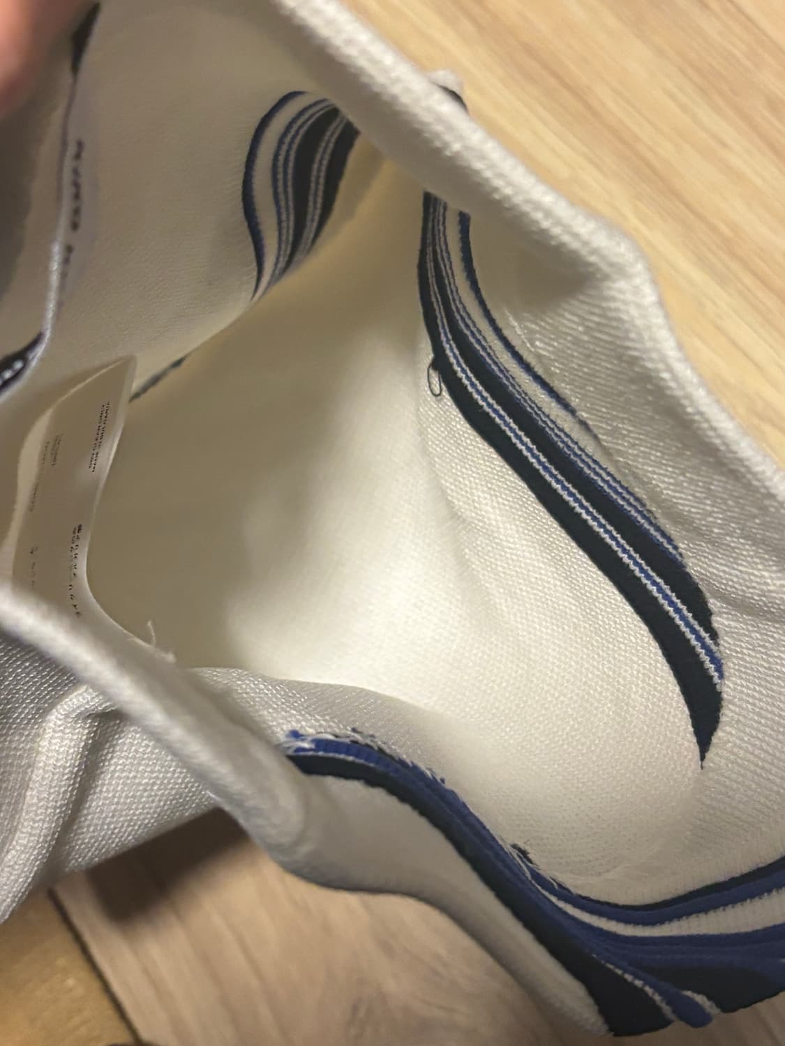 Kiko kostadinov 키코 코스타디노브 비니 화이트 상품이미지5