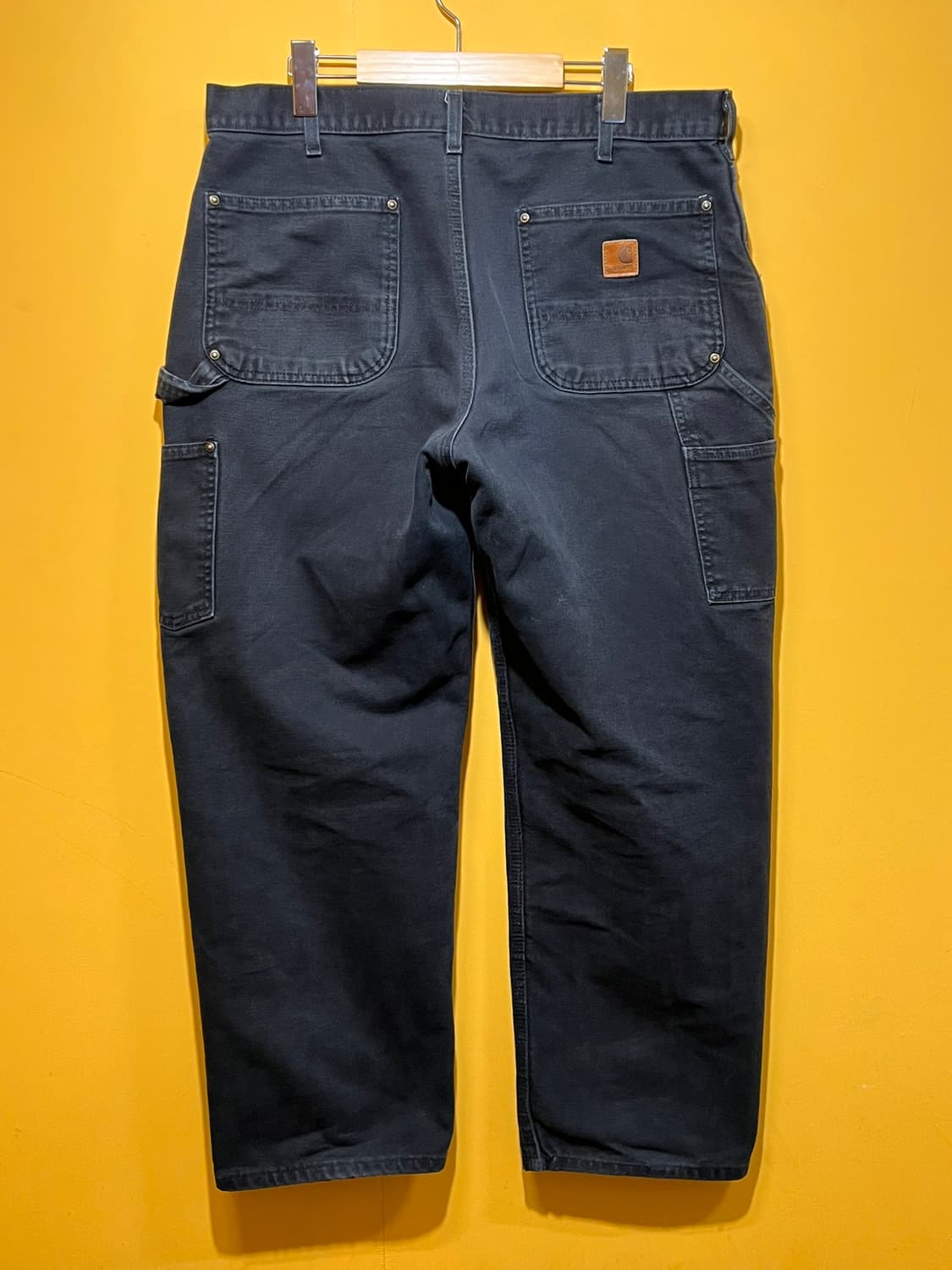 [36x30] 칼하트 더블니 워크팬츠 B136 빈티지 페이드 블랙 상품이미지9