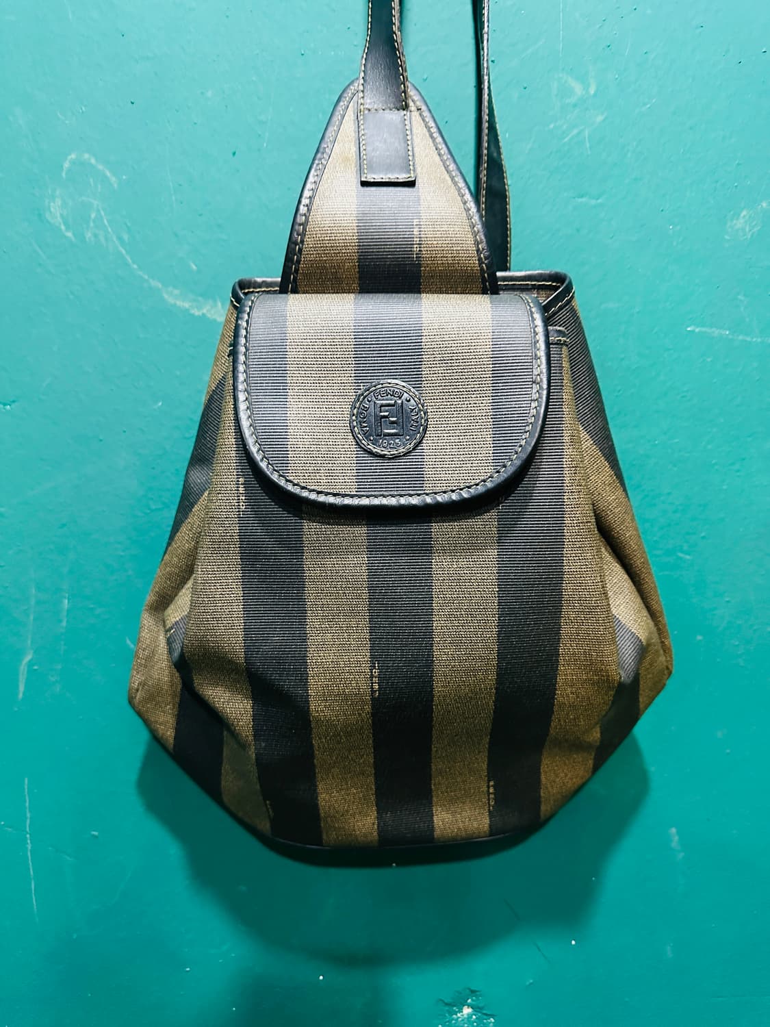 펜디 FF로고 페귄 슬링백 상품이미지2