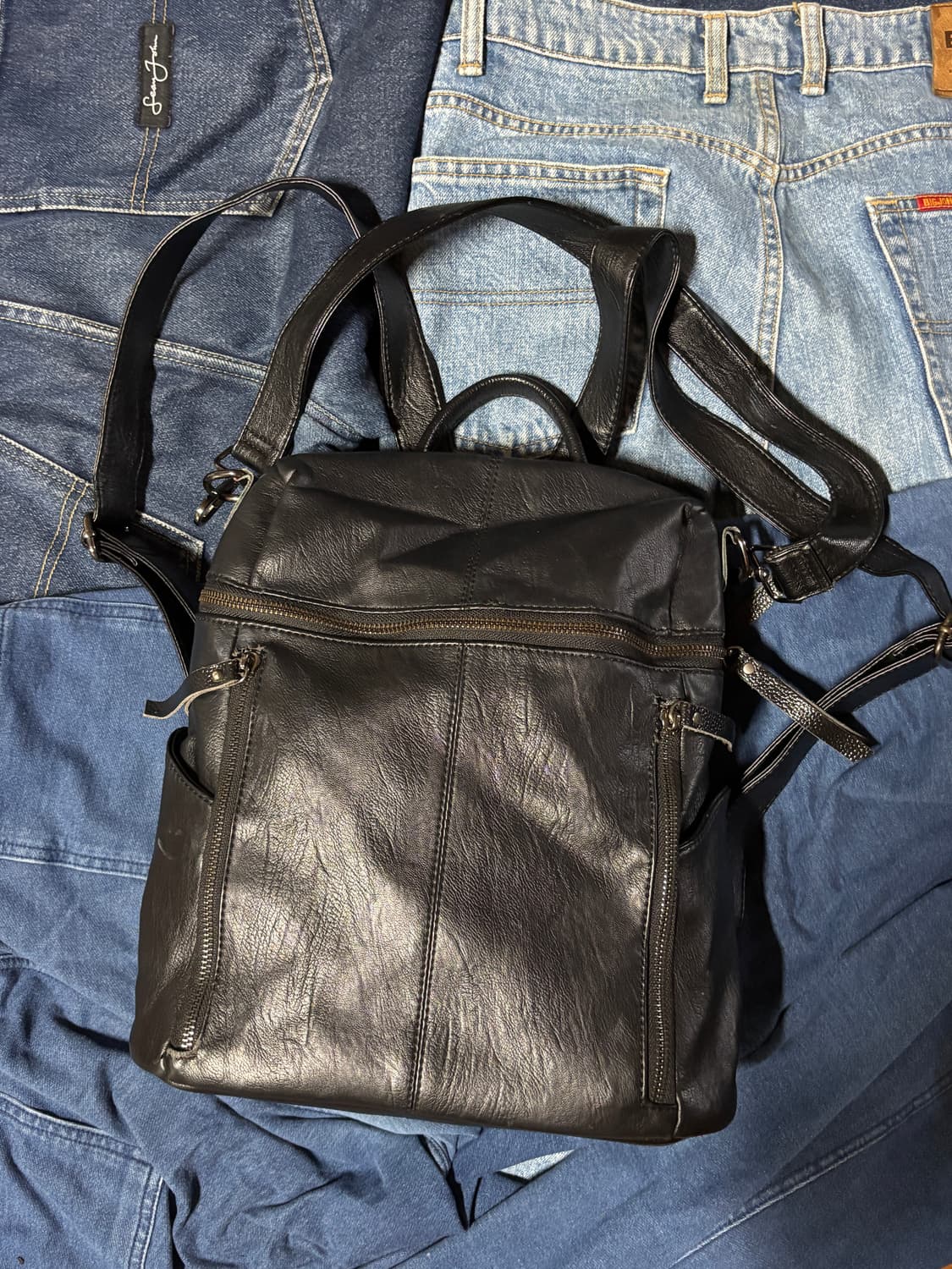 basic black leather back pack 상품이미지1
