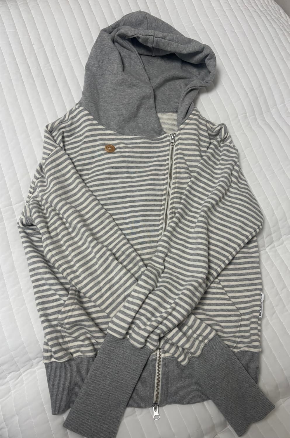 더뮤지엄비지터 후드집업 상품이미지1