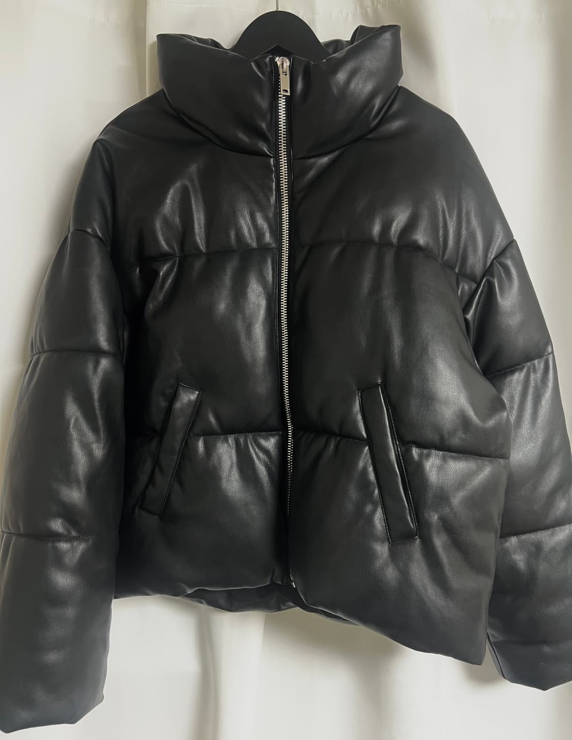 지나트리콧 레더 숏패딩 상품이미지1