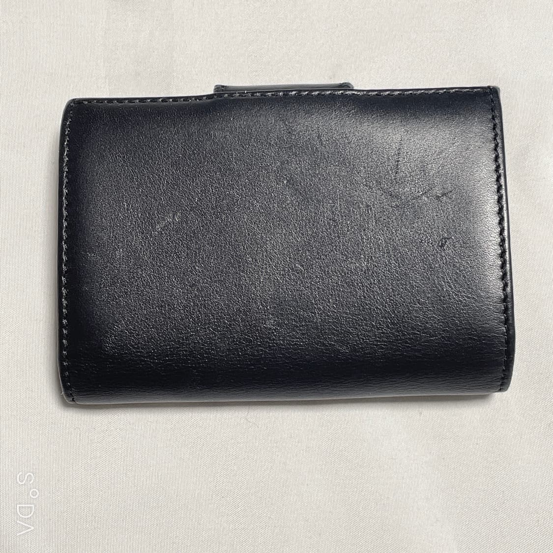 펜디 블랙 가죽 반지갑 상품이미지3