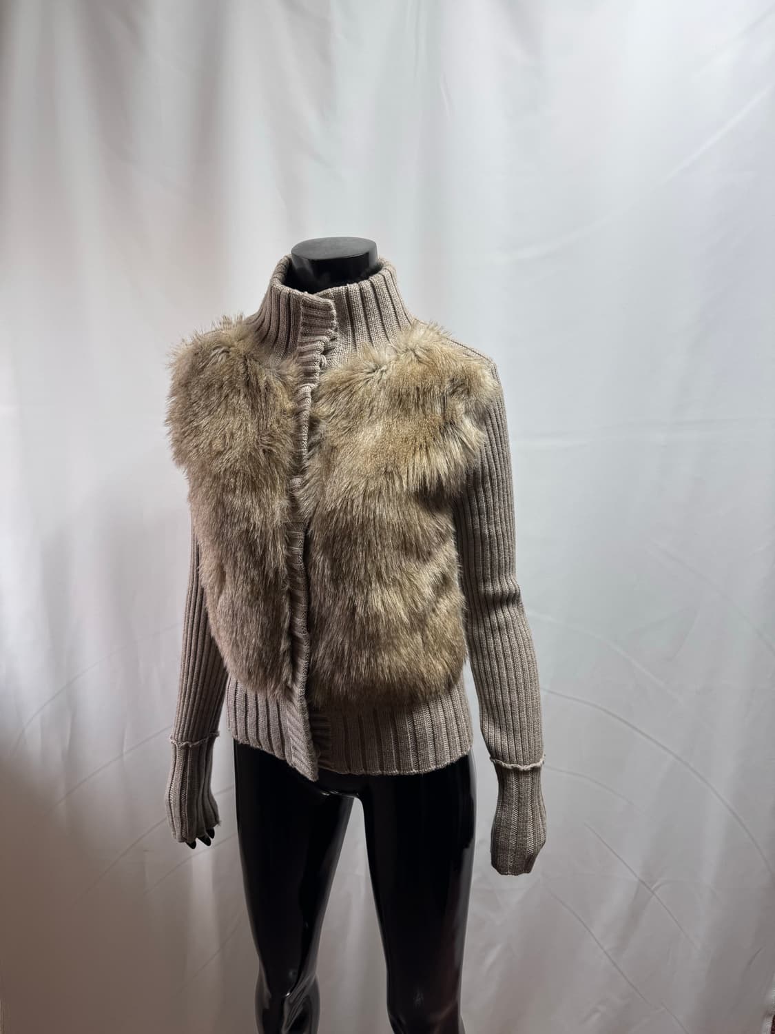 clup monaco / 클럽모나코 퍼 니트 가디건 상품이미지1