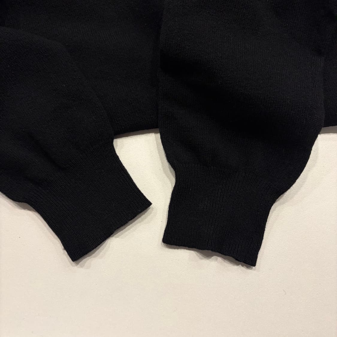 [L] 꼼데가르송 플레이 블랙 골드 하트 와펜 가디건 B629 상품이미지5