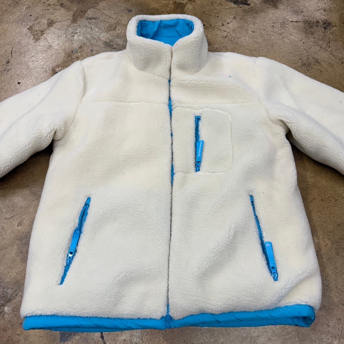 [정품/L] 임영웅 영웅시대 양면 플리스 블루 패딩 점퍼 b19 상품이미지5