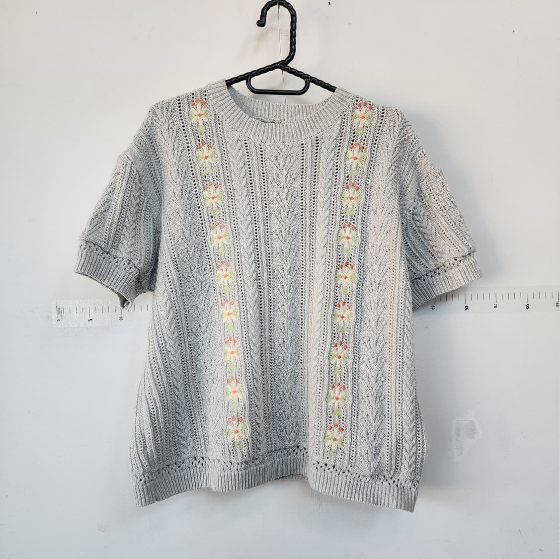 온앤온 플라워 자수 반팔 니트 상품이미지1