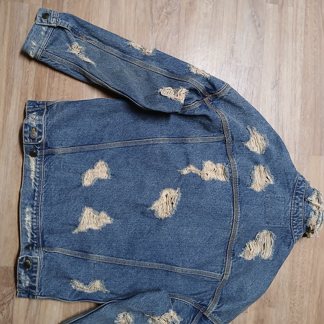 로맨틱크라운 데미지 트러커 남녀공용 데님자켓 청자켓 상품이미지6