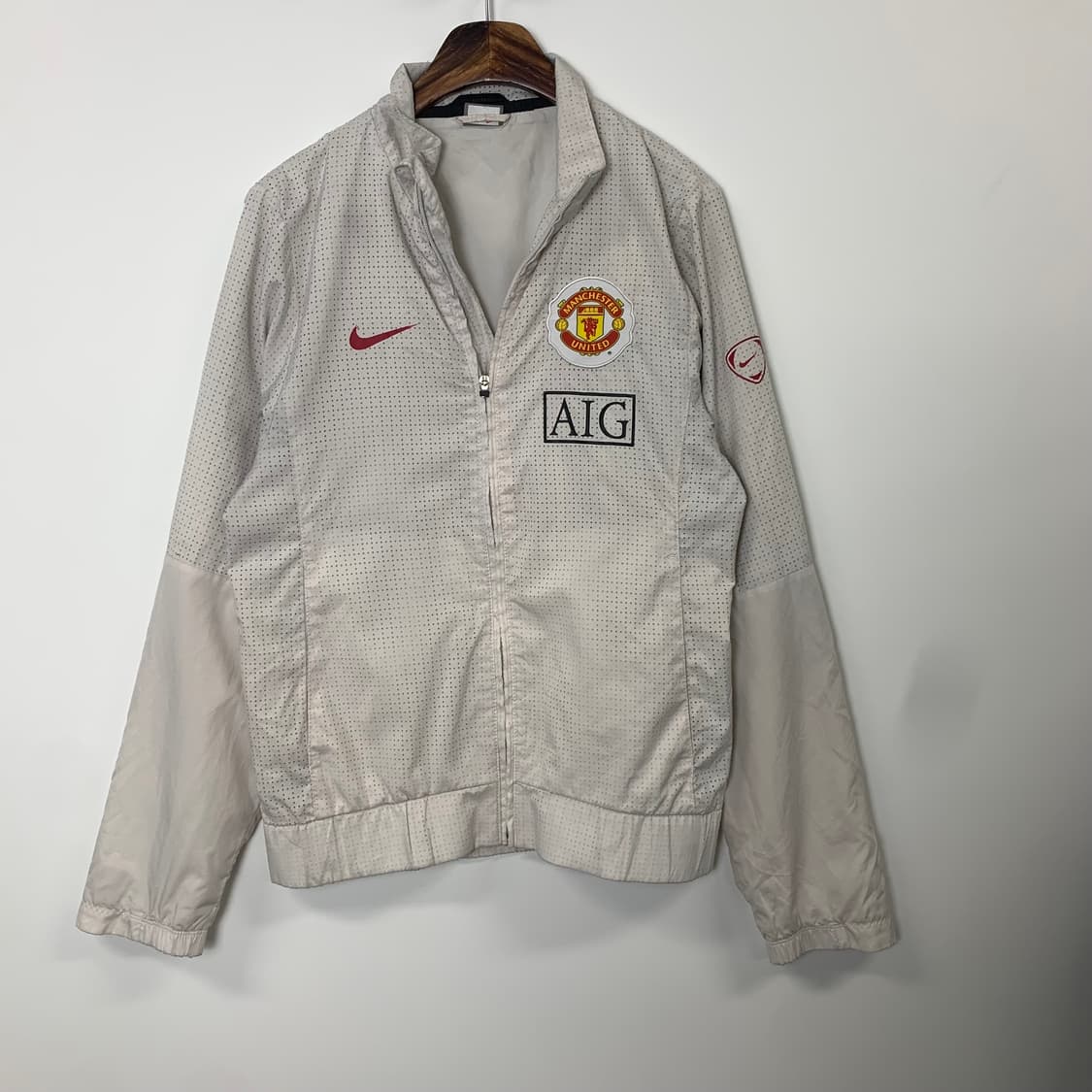 나이키 00s 맨유 화이트 트랙탑 바람막이 상품이미지2