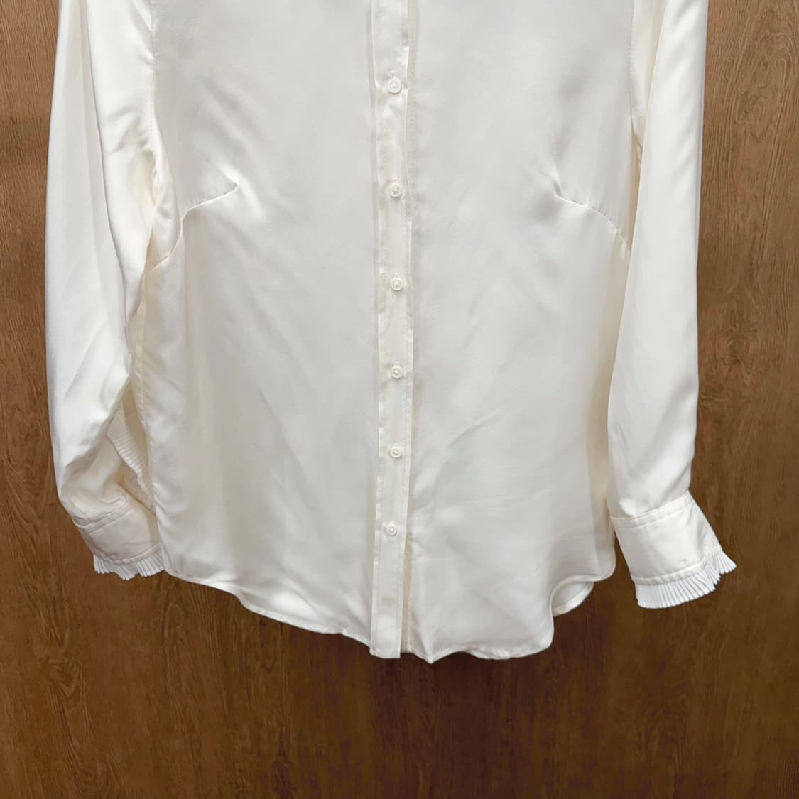 산드로 실크 셔츠 블라우스 플리츠 러플 카라 커프스 디테일 아이보리 상품이미지5