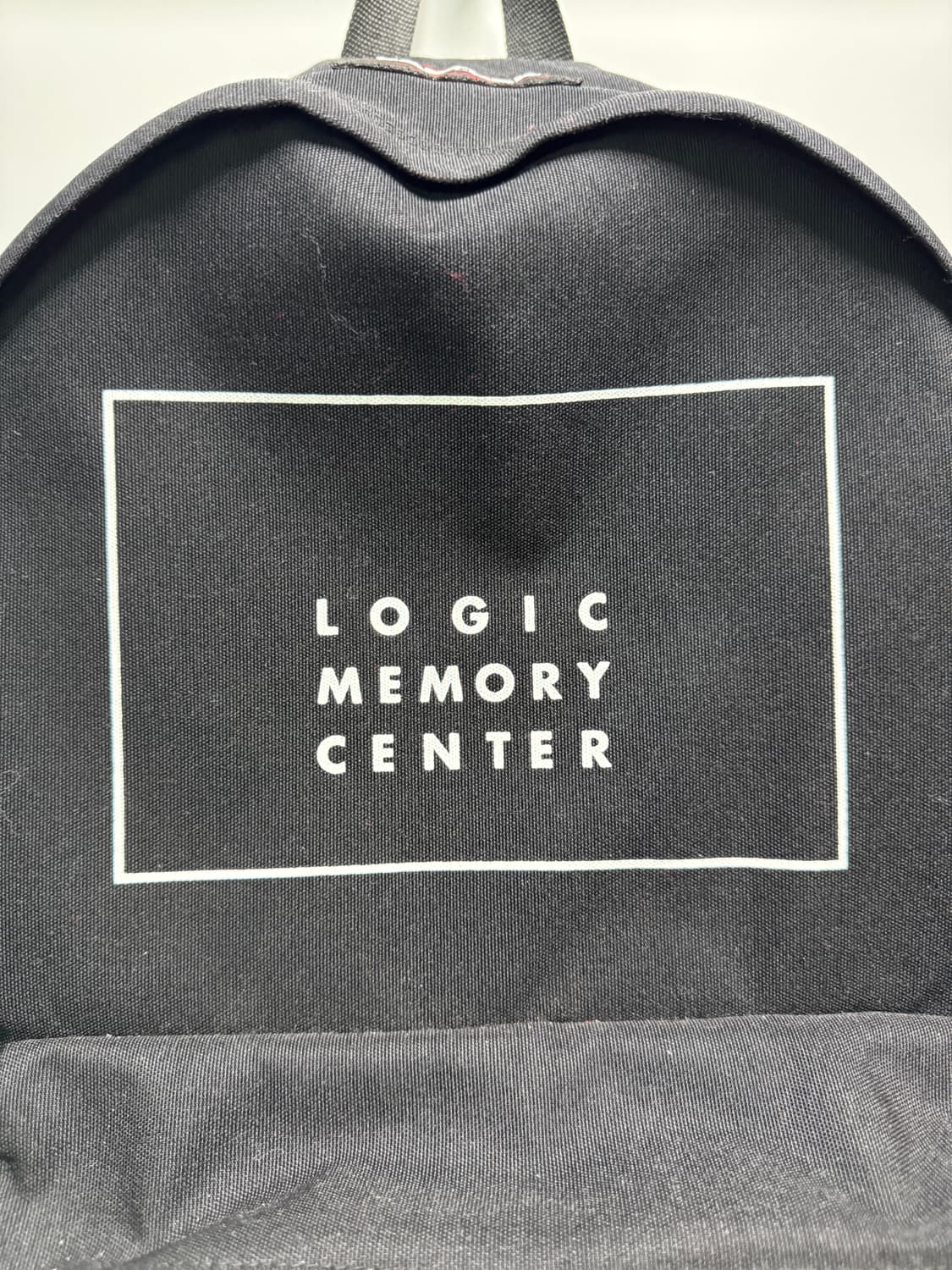 이스트팩X언더커버 류준열 백팩 상품이미지2