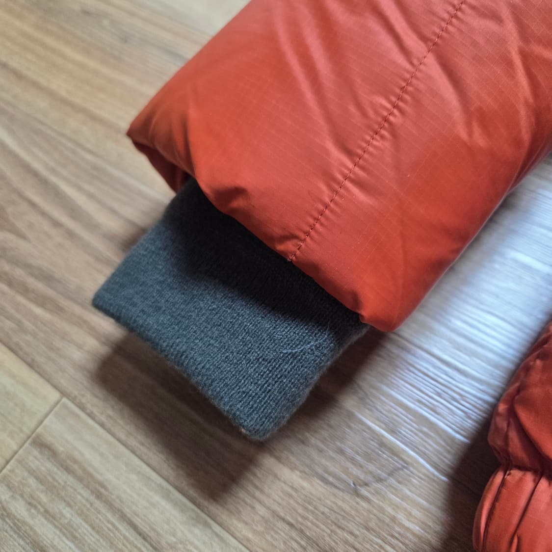 아웃스탠딩 카라코람 오렌지 패딩 2사이즈 상품이미지4