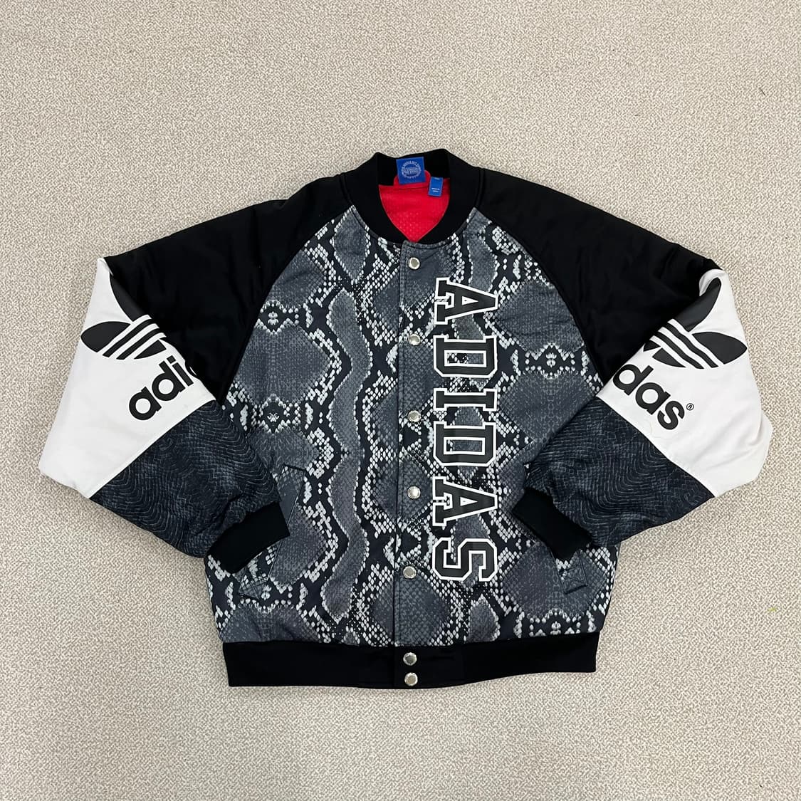 90 아디다스 트레포일 뱀피 바시티 0130M2 상품이미지1