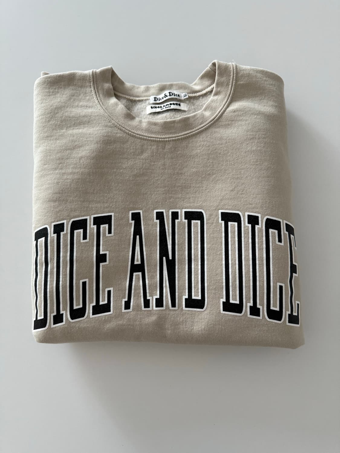 dice & dice 언글래마우스 콜라보 맨투맨 상품이미지1