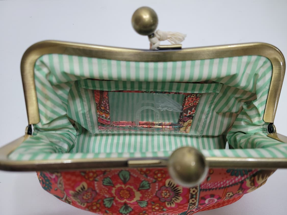 (새상품) OILILY 오일릴리 코스메틱백 / 백화점 매장판
 상품이미지7