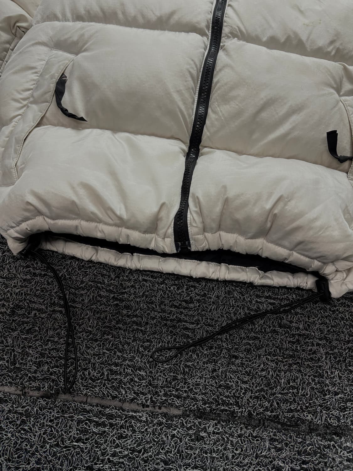 노스페이스 눕시 다운 푸퍼 패딩 화이트 1439 상품이미지3