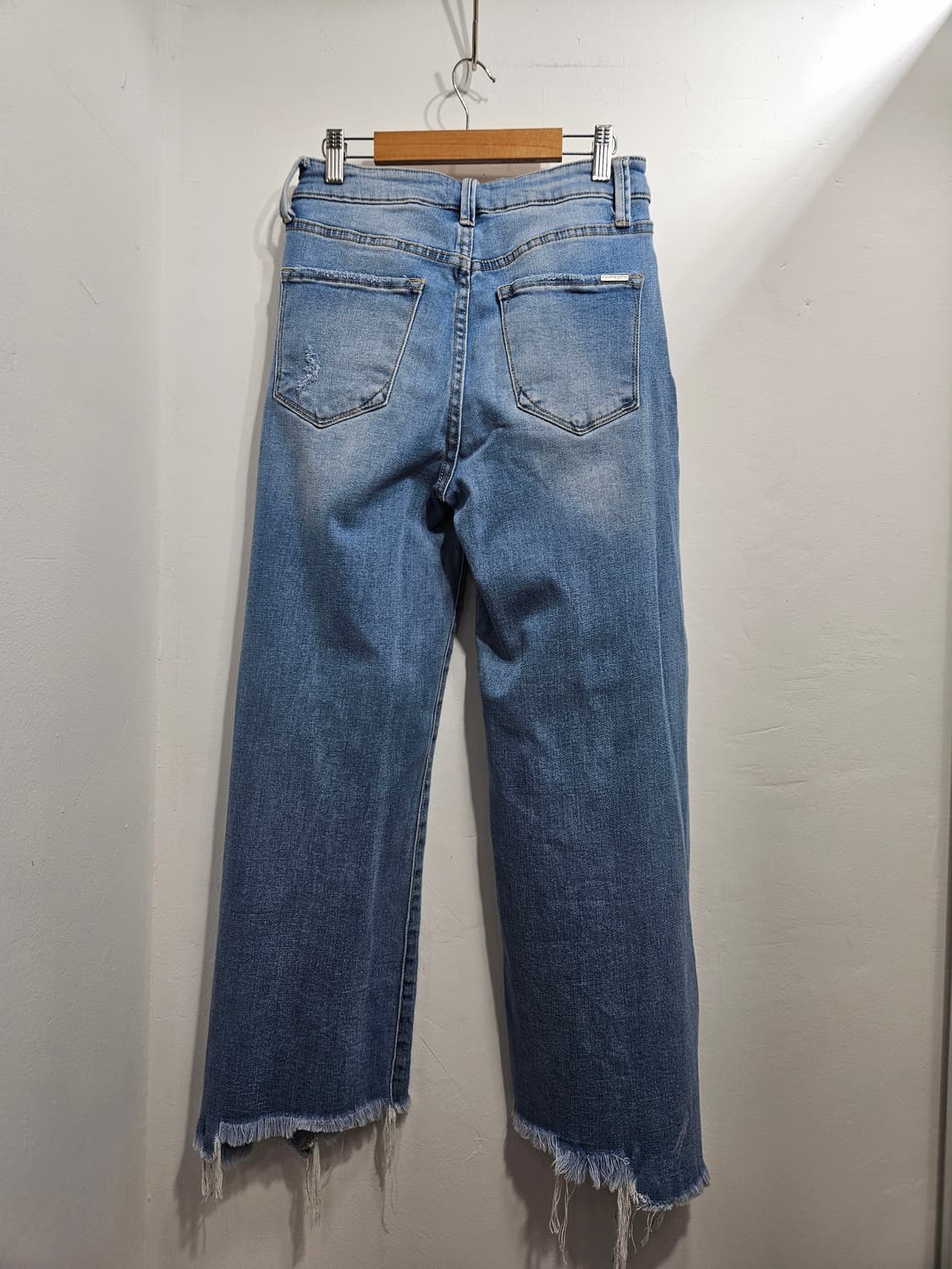 미국 Insane Gene 브랜드의 데미지 컷팅진 상품이미지9