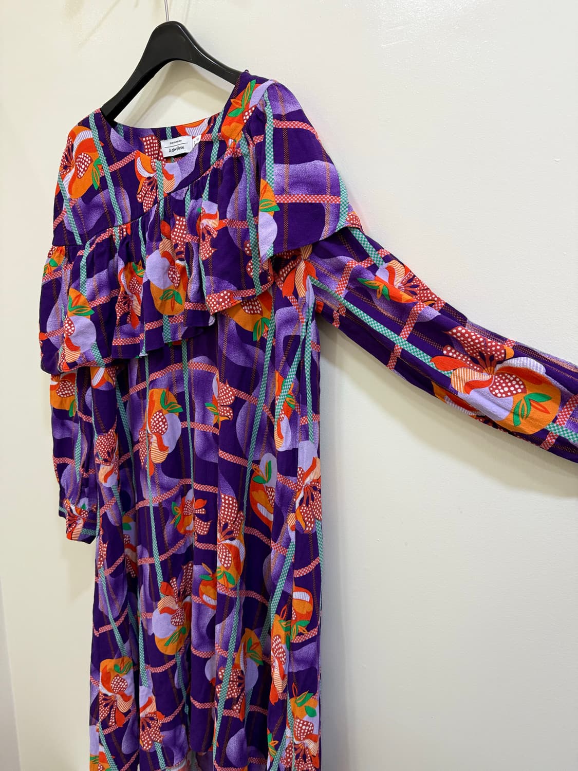 앤아더스토리즈 플라워 프릴 원피스 정품 상품이미지2