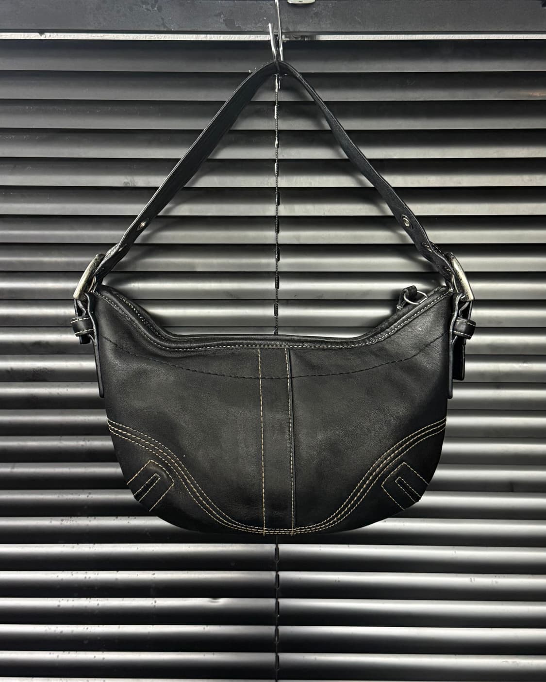 코치 가죽 미니백 숄더백 블랙 스티치 벨트 버클 고스 펑크 로리걸 갸루  상품이미지5