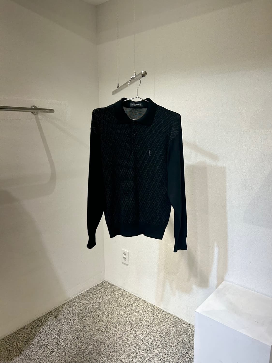 입생로랑 패턴 니트 상품이미지1