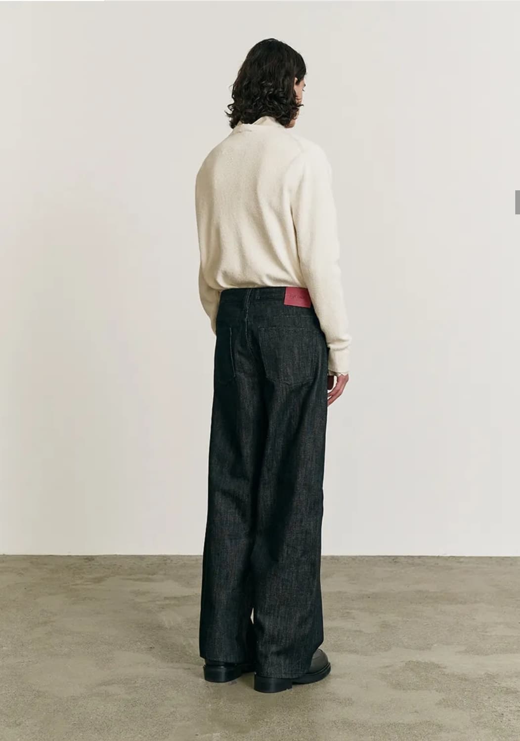 포트너스 Two Tuck Wide Black Jeans 상품이미지3