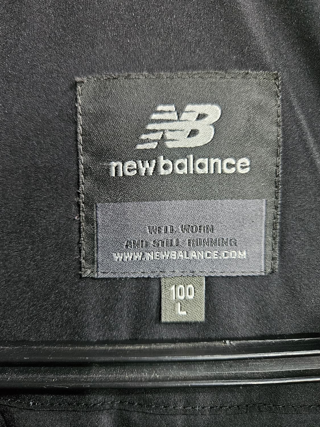 뉴발란스 블랙컬러 남성 100 롱패딩  상품이미지3